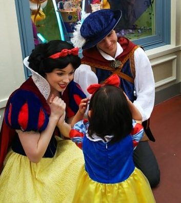 白雪姫とダンスもできた プリンセスとディズニーランドで写真を撮るコツ Onatsublog